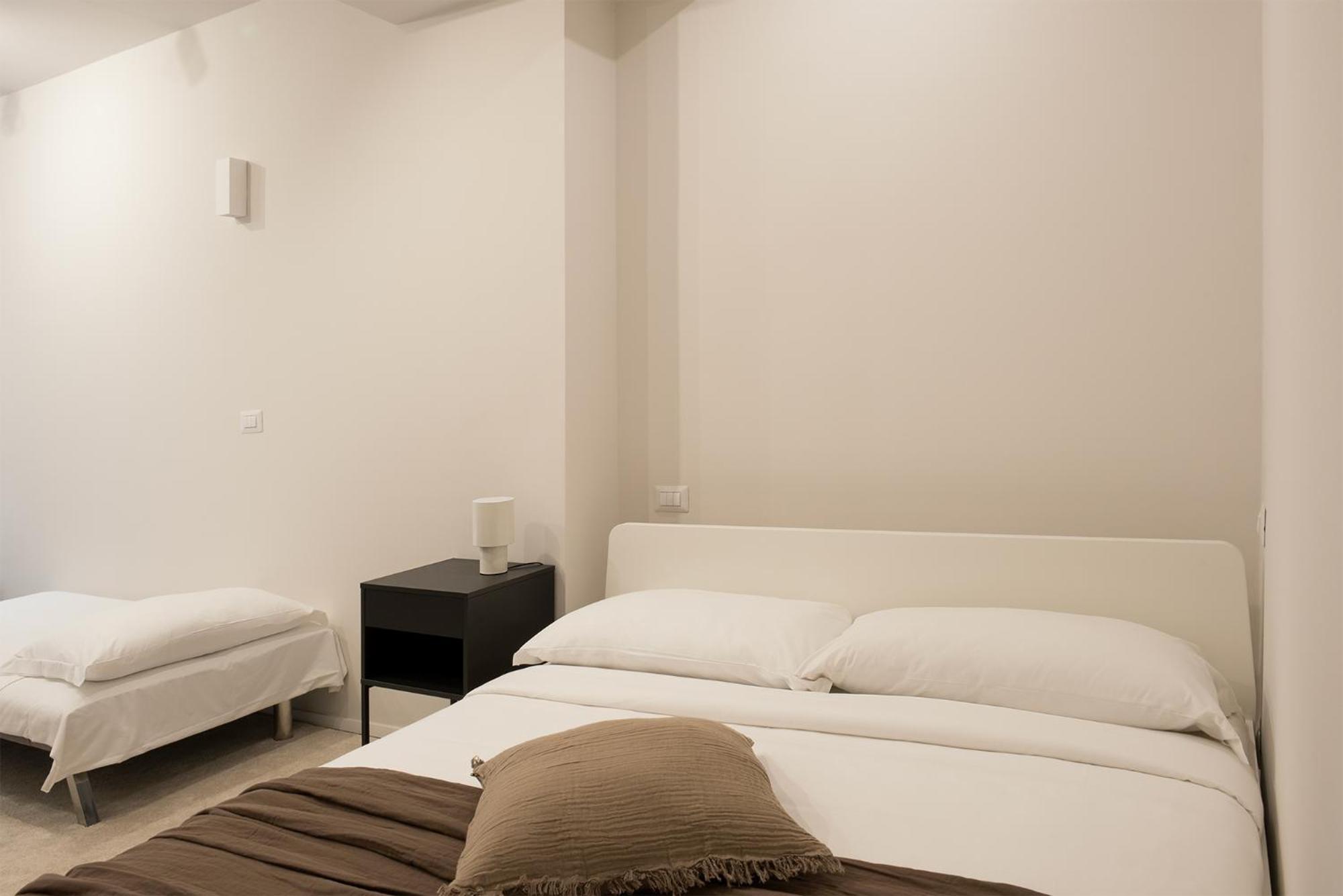 Sweet Dreams Apartments - Near Center - M4, Milan